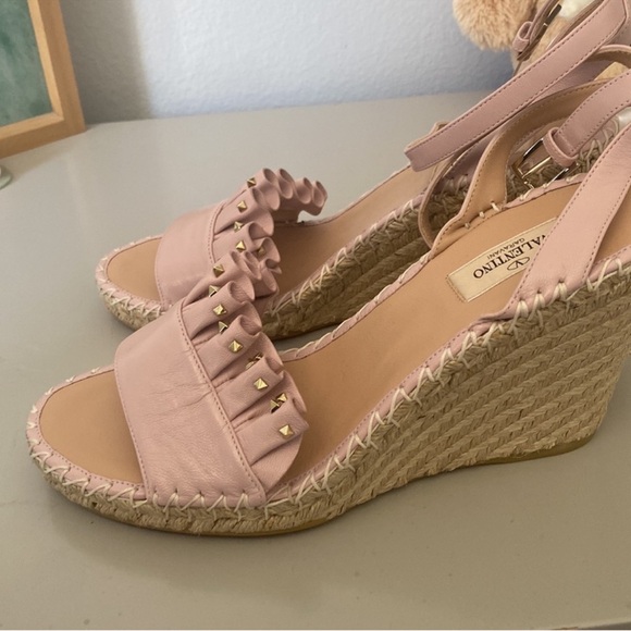 Brand new Valentino wedges EU40 US9.5-10 - Picture 3 of 3